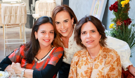  Alejandra Martínez, Ilenia Rodríguez y Alejandra Martíinez.