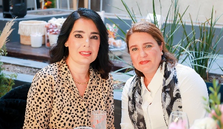  Beatriz Canseco y Mariana Millán.