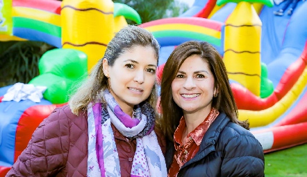  Dora Díaz y Lucía Escobedo.