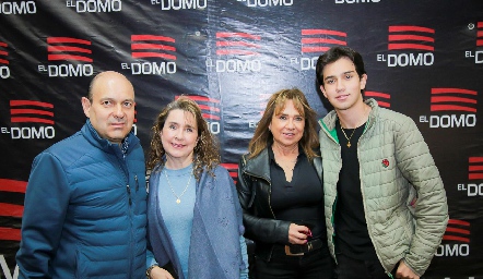  Oscar González, Marisol Hernández, Martha Hernández y Diego González.