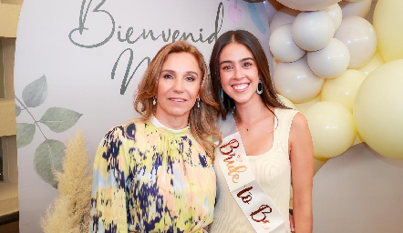  Beatriz Lavín con su nuera Natalia Navarro.