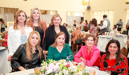 Gaby Godínez, Gaby Lozano, Aurora García, Claudia Hermosillo, Sofía Carrillo, Yusa Coulon y Fátima González.