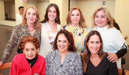  Familia Hinojosa, Laura Lavín, Natalia Navarro, Bety Lavín, Chely Faz, Juanita de Hinojosa, Beatriz Treviño y Adriana Pedroza.