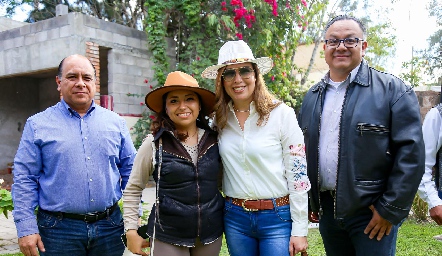 Felipe Arce, Nayelli Juárez, Carolina Delgadillo y Gustavo.