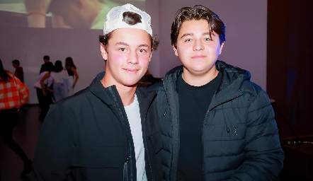  Sebastián González y Sebastián Dávalos.
