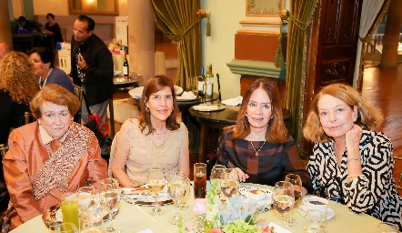  Lupita Jiménez, Tere Cuesta, Lety Esparza y Patricia Jarris.