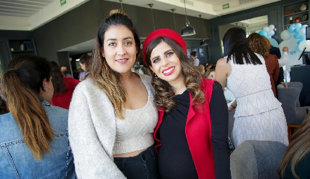  Ximena Fernández e Iza Garza.
