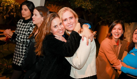  Nuria Alcalde e Ingrid Velasco.