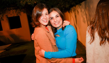  Regina Mendizábal y Ana Sofía Rodríguez.