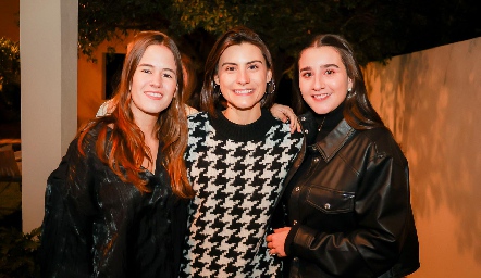  Montse Barral, Tere Cadena y Claudette Villasana.
