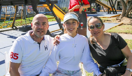  Alejandro Gaviño, Natalia Gaviño y Yolanda Álvarez.