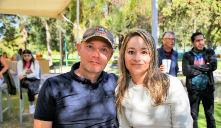  Emanuel Navarro y Fernanda Martínez.