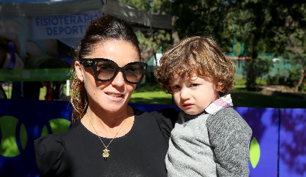  Claudia Pérez y Santiago Castro.