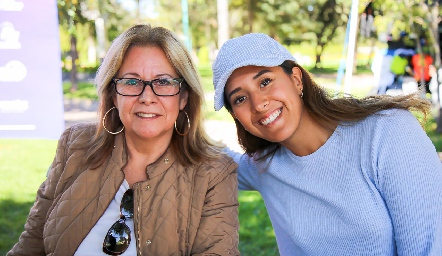  Rosy Ávila y Carolina Ávila.