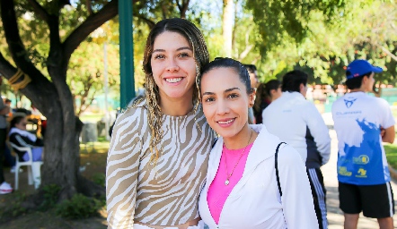  Alexa Berrones y Lisda Zubiaga.