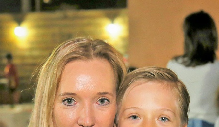  Nelly Ramírez y José Carlos Ramirez.