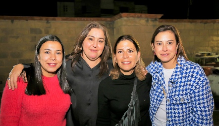  Sofía Grijalva, Deyanira Cazares, Nelly Sper y Ale Rodríguez.