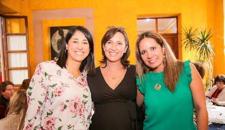  Priscila Cruz, Claudia González y Andrea Alonso.