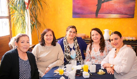  Amparo Gutiérrez, Laura Gutiérrez, Claudia Ramos, Edith Gutiérrez y Laura Díaz de Leon.
