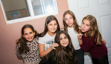  María, Eugenia, Renata, Martina y Karol.