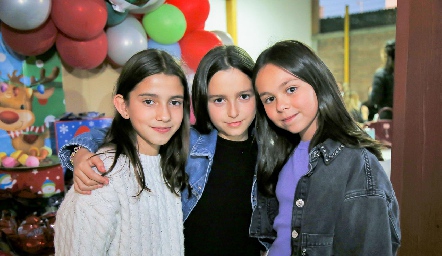  Roberta, Sofía y Emilia.