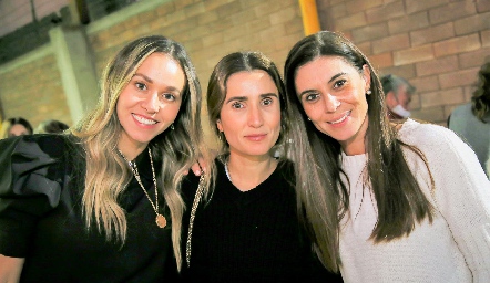  Marcela Rubio, Lourdes Orozco y Carina Hernández.