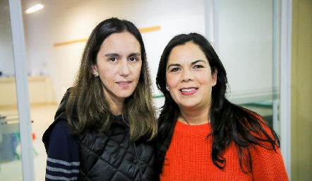  Montserrat Vives y Rocío Montalvo.