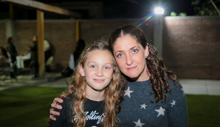  Ana Vergara y Diana Nava.