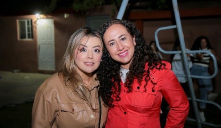  Elvia Hernández y Liliana Subiry.