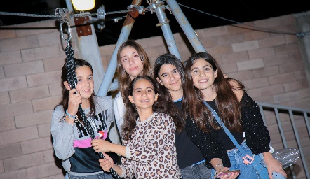  María, Loreta, Nelly, Marina y Renata.