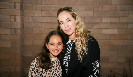  Lila y María Güemes.