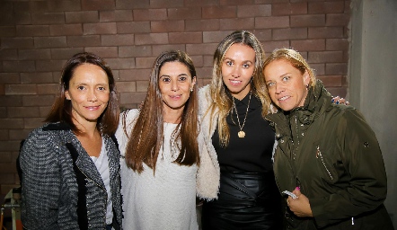  Hortensia López, Karina Hernández, Marcela Rubio y Mariana Torres.