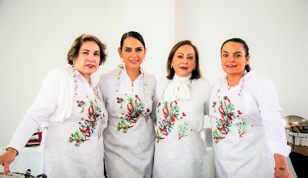  Marily de Tobías, Adrian Díaz Infante, Rebeca Konishi y Socko Ortiz.