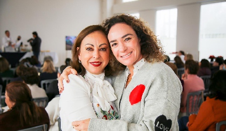 Rebeca Konishi y Julieta Morales.