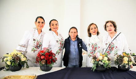  Marily de Tobías, Adrian Díaz Infante, Mariana estrada, Rebeca Konishi y Socko Ortiz.
