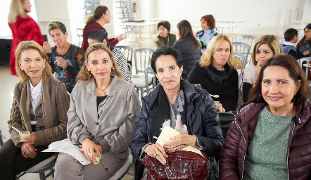  Mercedes Barba, Bety Blanco, Leticia Nieto y Teresa Carrera.