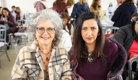  Mercedes Mancilla y Mónica González.