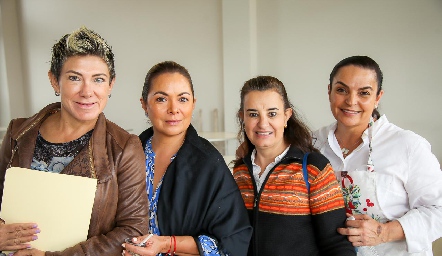  Margarita Padilla, Maru Díaz Infante, Leticia Pérez y Adriana Díaz Infante.