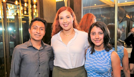  Pedro Ruiz, Arelia García y Samanta Flores.