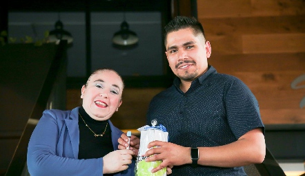  Nohemí Alvarado y Jonathan Hernández.