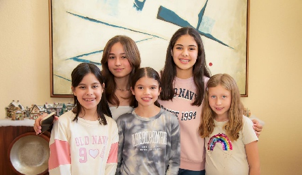  Luciana Arredondo, Vale Zermeño, Valeria Garza, Valentina Arredondo y Vale Vallejo.