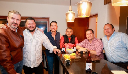  Mario Güemes, Luis Fernando Torrescano, Christian Blunser, Jorge Juárez, Javier Vallejo y José Luis Rueda.
