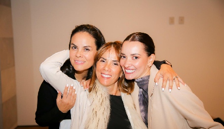  Lorena Aranda, Gaby Aranda y Paloma González.