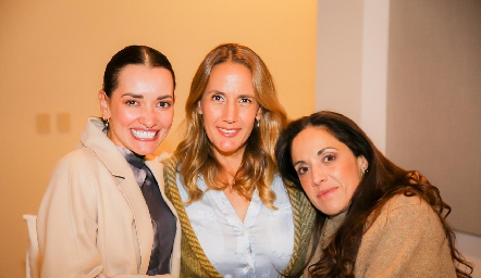  Paloma González, Cristina Ortiz e Iveth Morales.