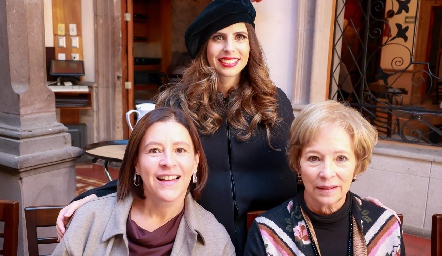  Ana Luisa Garza, Iza Garza y Martha Elena Garza.