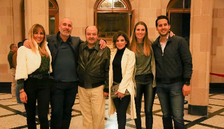  Tita Aranda, Guillermo Borjas, Victor Lomelí, Fabiola Valdés, Paulet Lozano y Samuel Hernández.