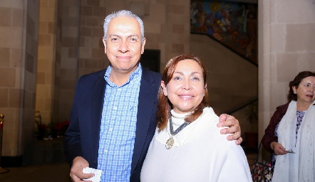 Gerardo Rosas Galindo y Gloria Isela Rodríguez de Rosas.