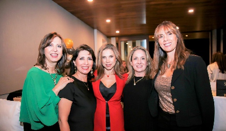  Malle Elizalde, Rosalba Castillo, Mayra Ortega, Gaby Aranda y Denisse Beltrán.