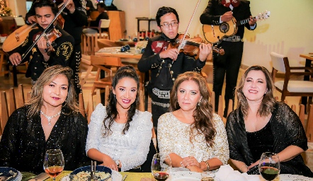  Teté Loredo, Luchis, Mari Narváez y Adri Ortiz Sánchez.