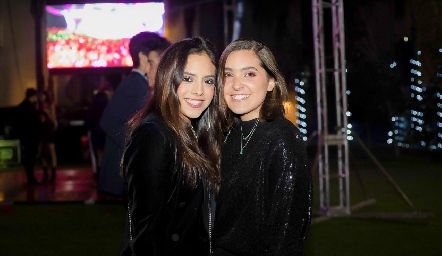  Regina Zárate y Daniela Díaz.